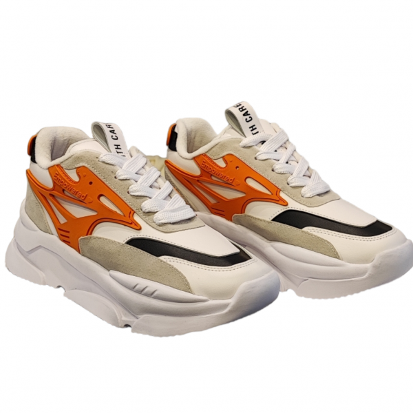 tenis altos blancos y naranja